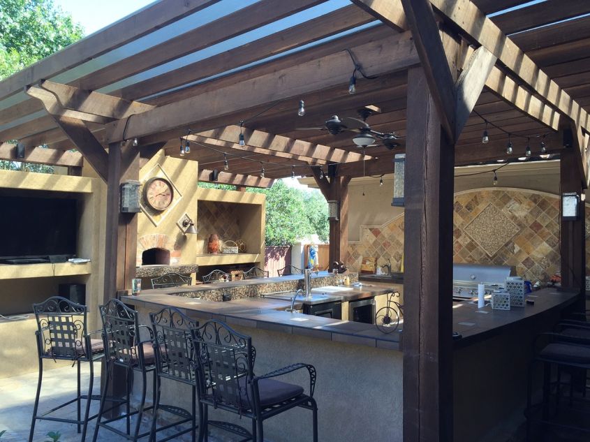 outdoor kitchen