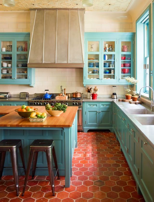 Hexagonal cement tiles for the kitchen floor