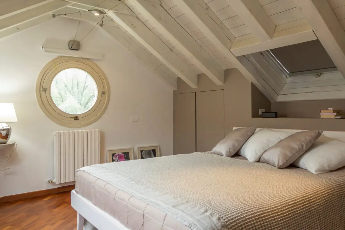 classic-bedroom-for-attic