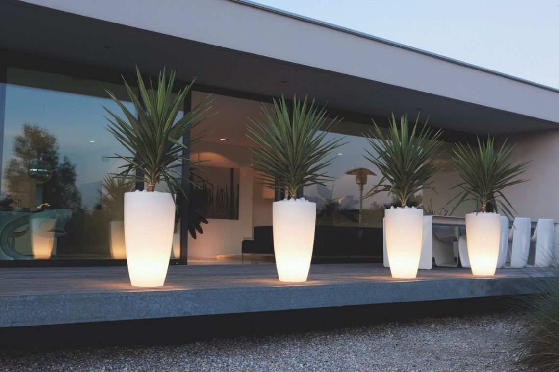 Bright outdoor vases what to know to choose it Interior Magazine