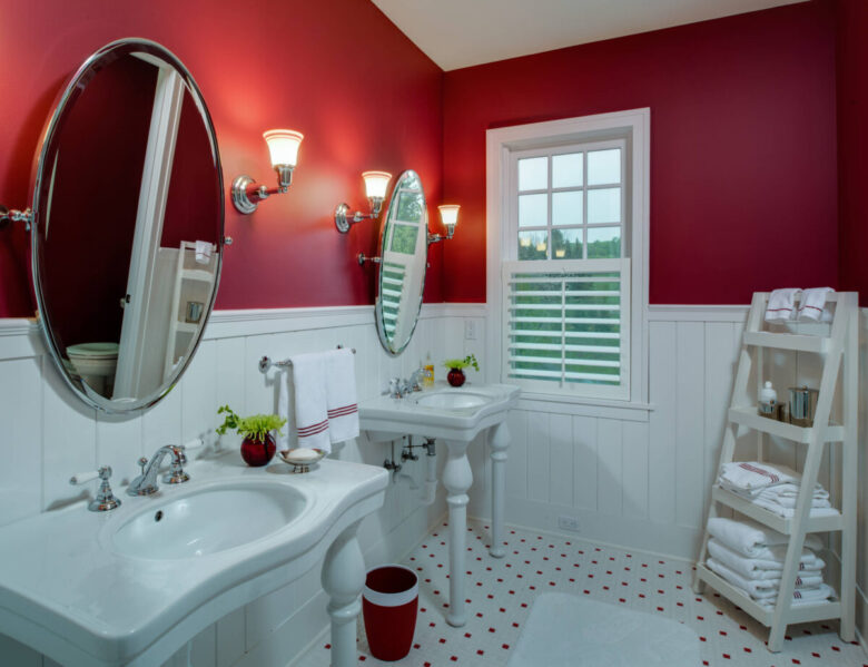 Burgundy-colored-bathroom-walls-19