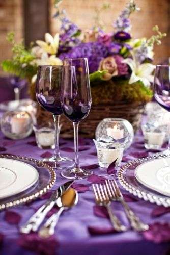 purple new year dinner table