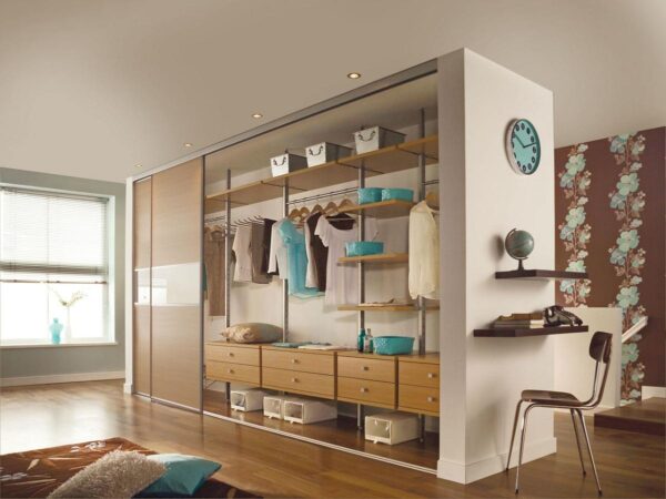 Wardrobe at the entrance: 5 furnishing ideas