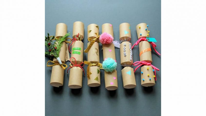 How to use Christmas Crackers