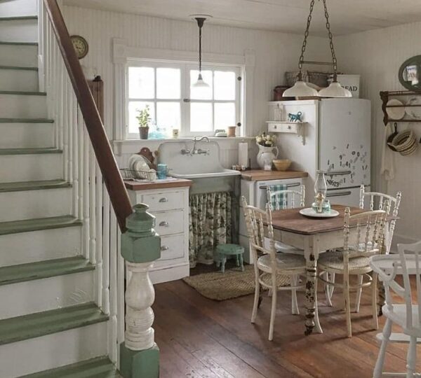 Small shabby style kitchen