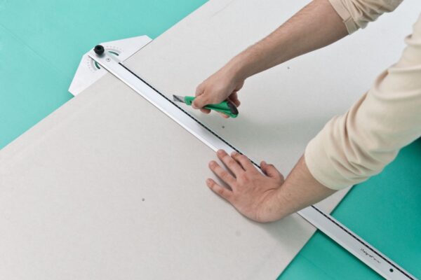 how-to-cut-plasterboard-1