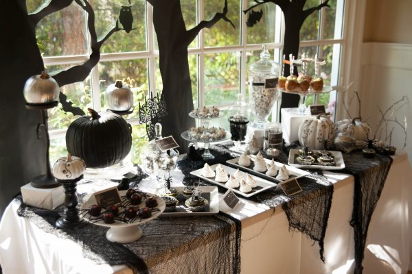 black-and-white-party-table-decorations-fireplace-living-industrial-expansive-kitchen-cabinetry-systems