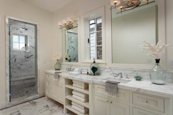 cream-colored-bathroom-walls-2