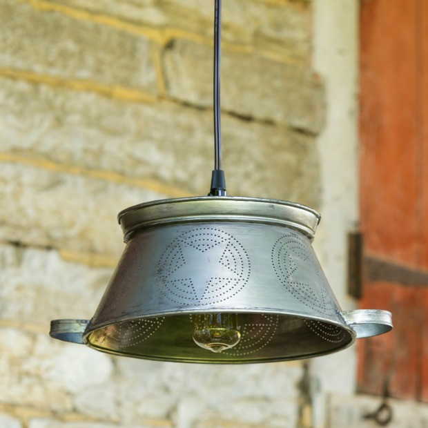 recycling-pots-chandelier