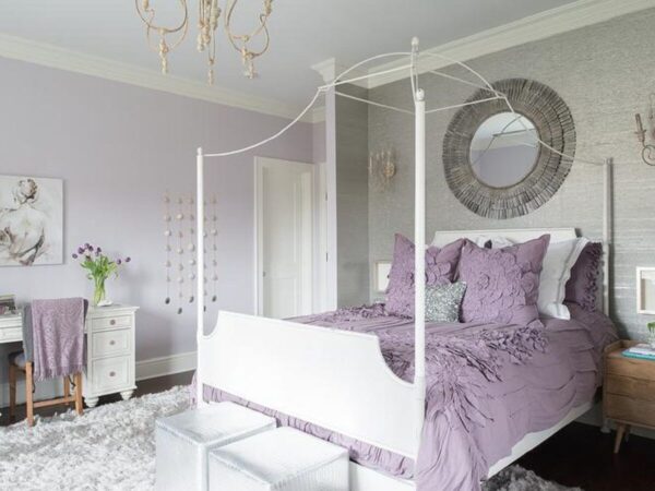 Bedroom lilac walls