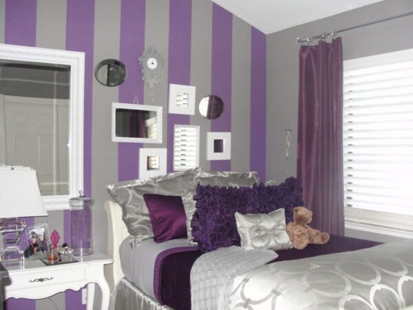 Bedroom lilac walls