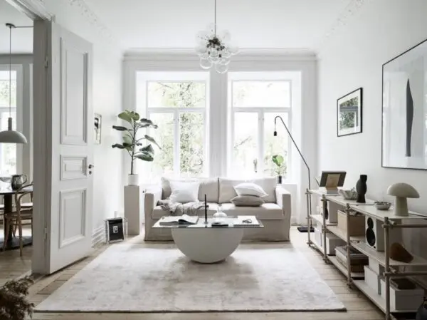 Decor in white