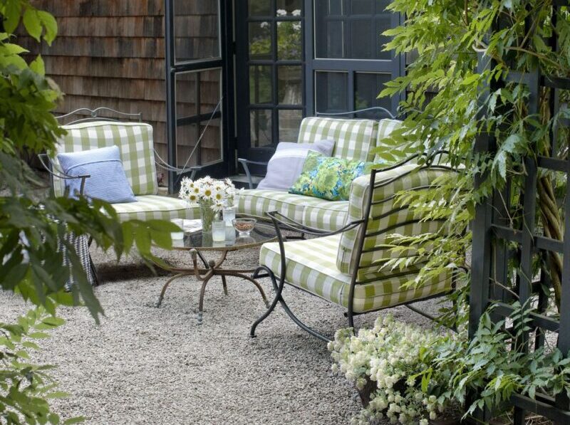 How to decorate a veranda: 10 great and inexpensive ideas