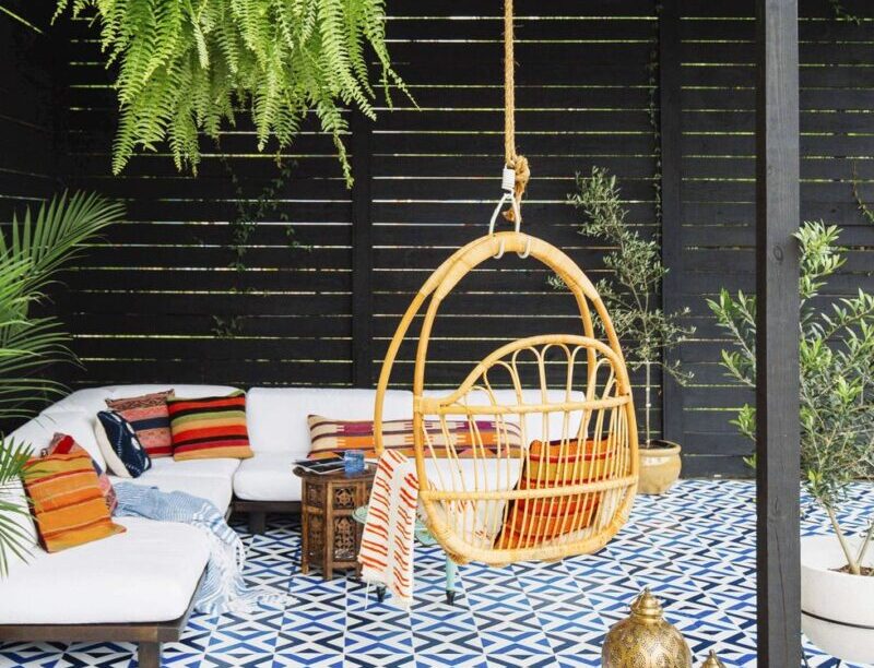 How to decorate a veranda: 10 great and inexpensive ideas