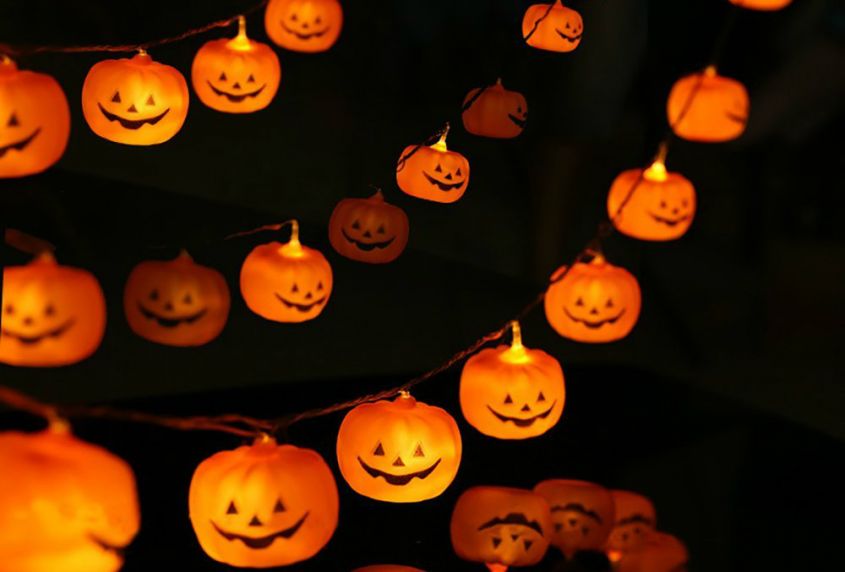 Strip of 16 Battery Powered Pumpkin Shaped LED Lights