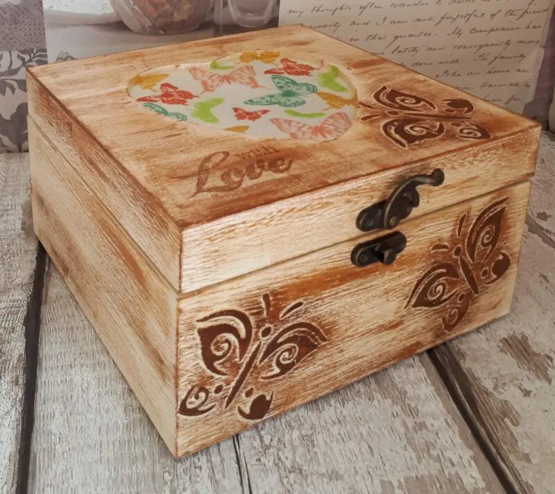 recycling-wine-boxes-wooden-decoupage-idea