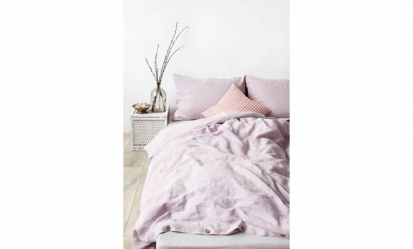 Pink lavander bed linen