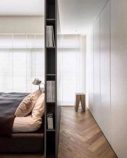 8 solutions to furnish with the walk-in closet behind the bed