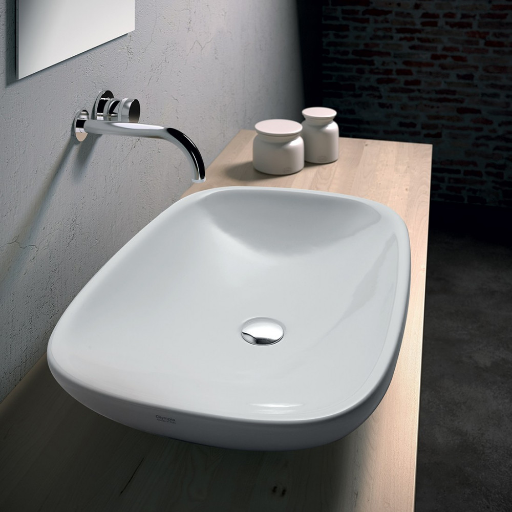 Resin or ceramic bathroom sink: pros and cons