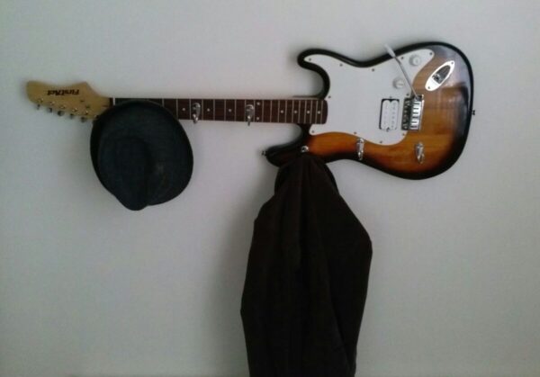 how-to-recycle-guitar (3)