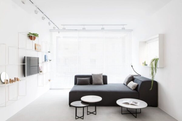 Living room with white walls: creative and trendy inspirations