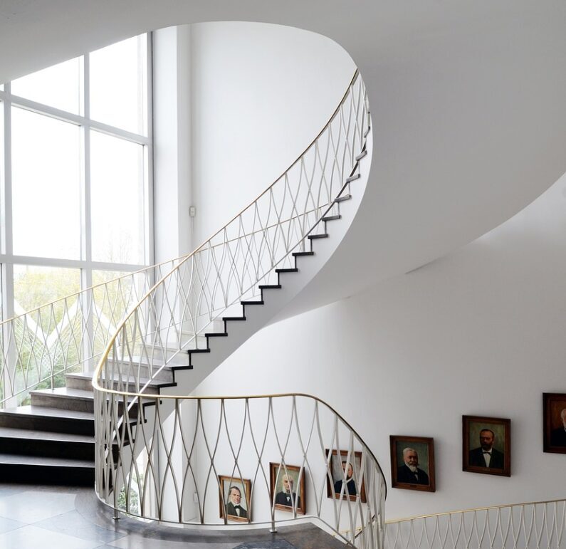 Modern stairs: ideas and suggestions for every style ARTICOLO