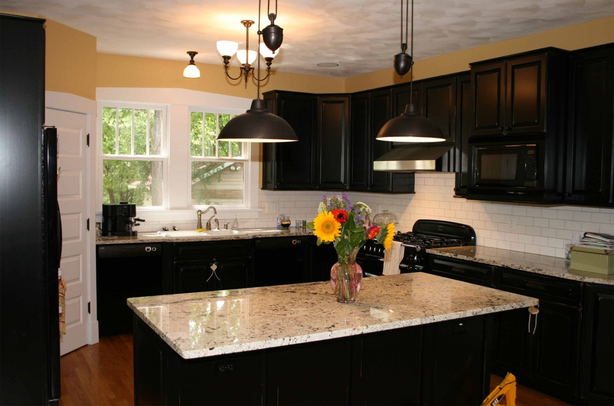 Kitchen with sand-colored walls: solutions for all styles