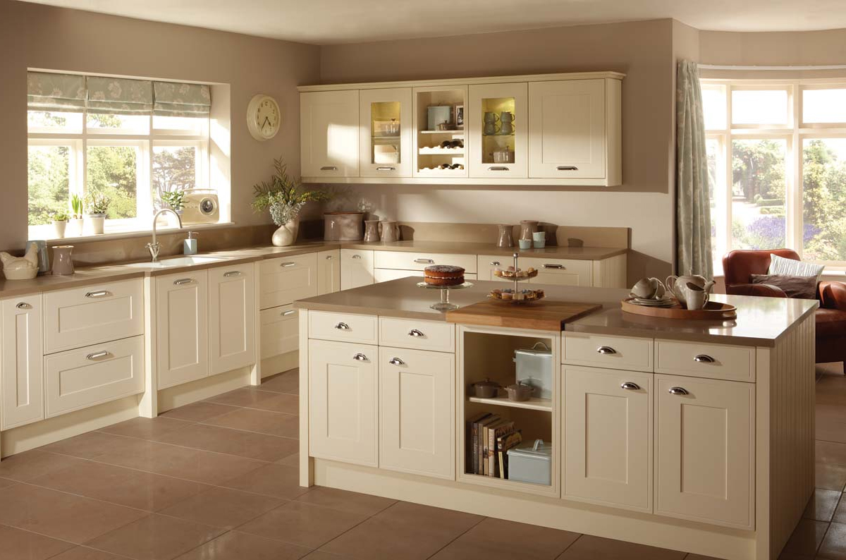 Kitchen with sand-colored walls: solutions for all styles