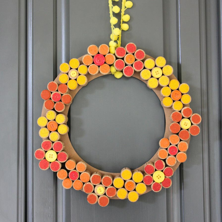 Easter-crafts-corks-garland