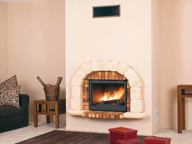 Wall fireplace