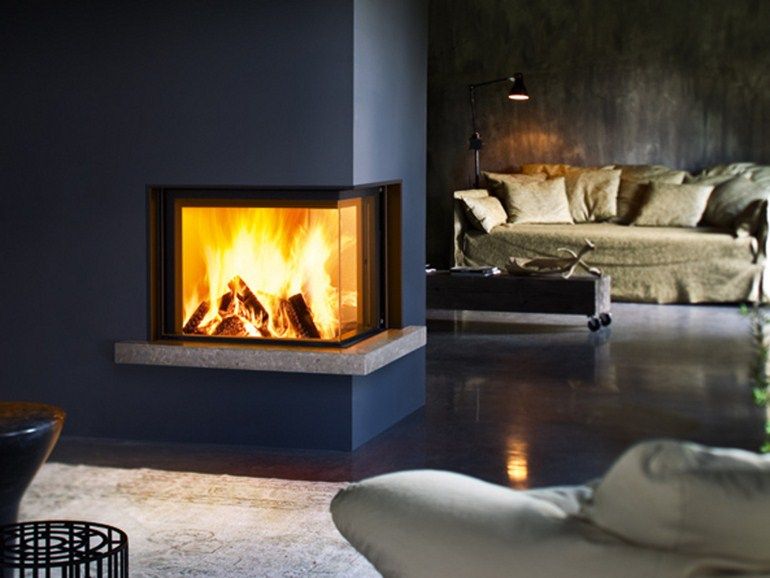 Corner fireplace