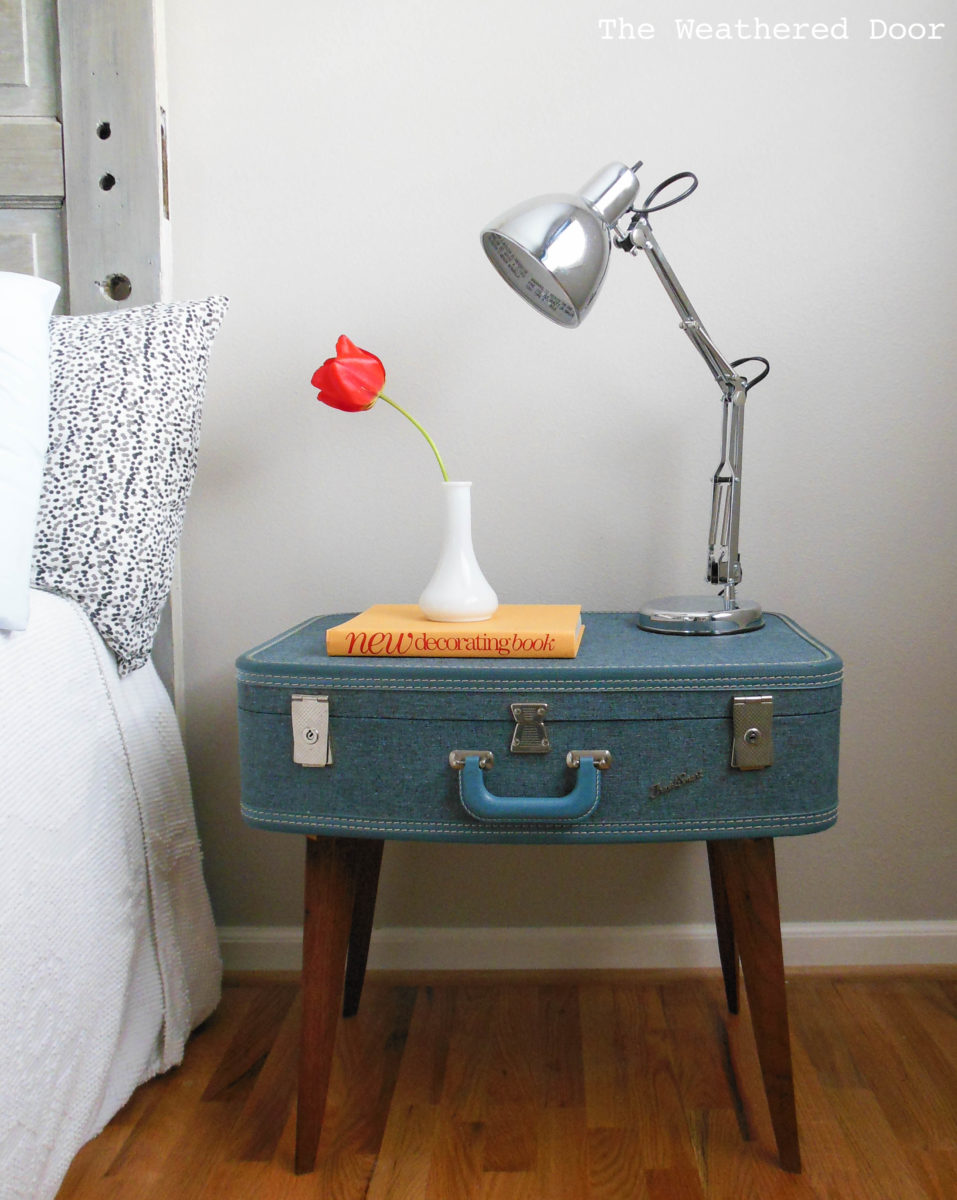 recycle-suitcase-bedside table