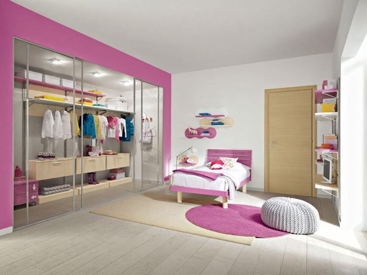 wardrobe closet