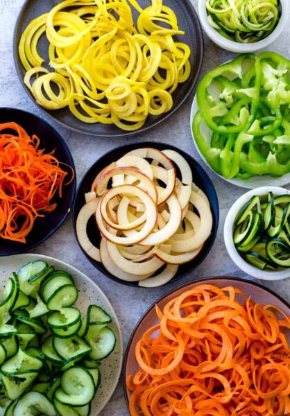 Kitchen spiralizer: how to serve fruit and vegetables with imagination