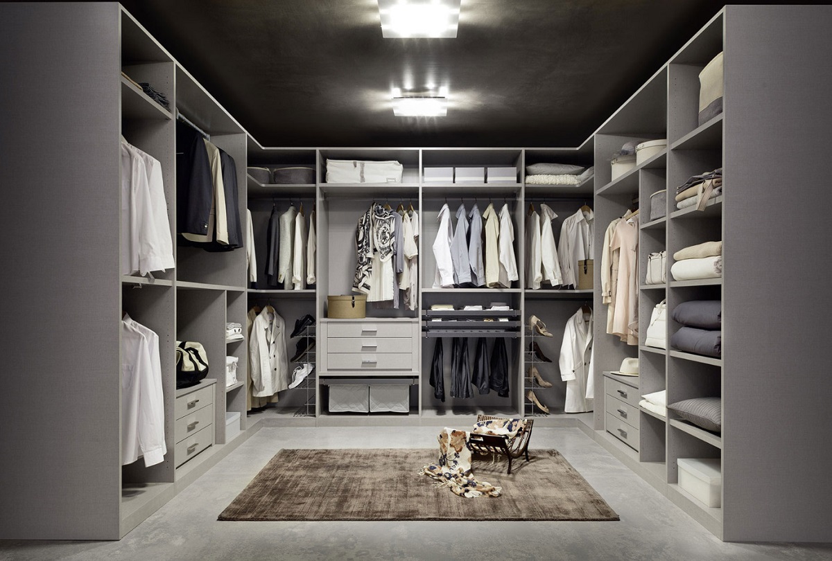 Walk-in closet