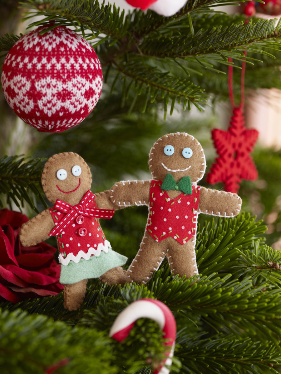 Christmas-decorations-felt-puppets