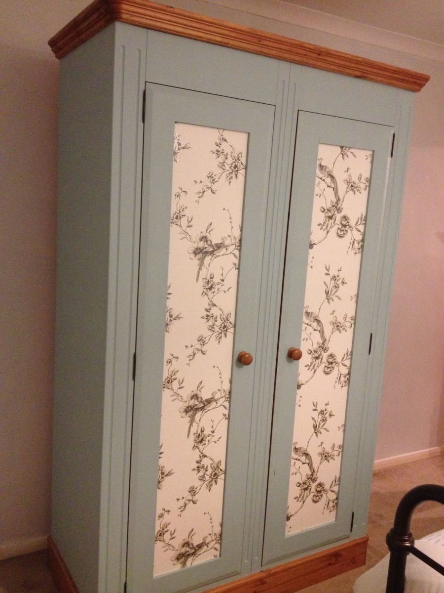 embellish-closet-stencil