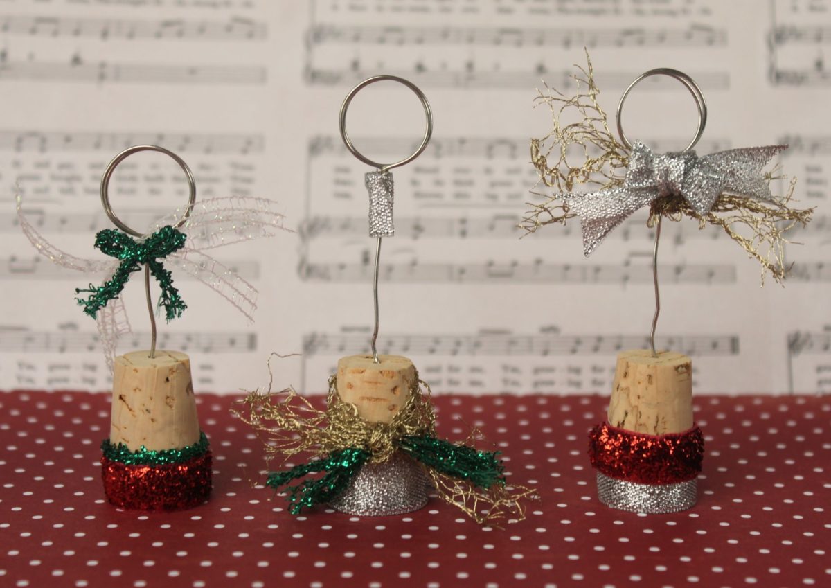 Christmas-decorations-corks-placeholders