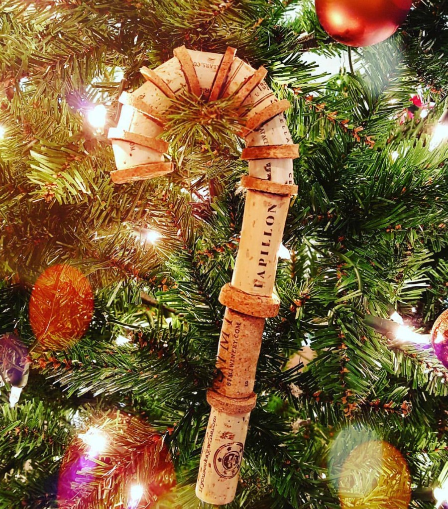 Christmas-decorations-corks-sticks