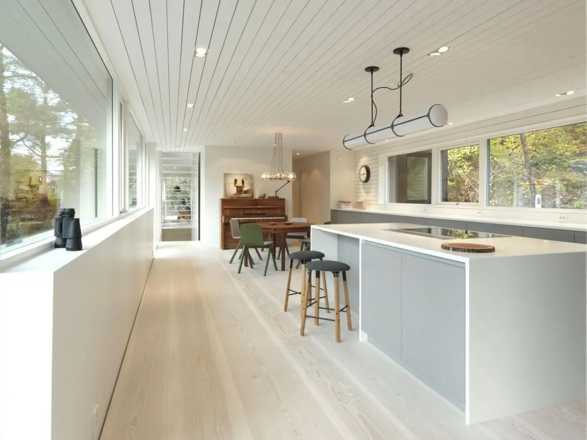 large-rectangular-Scandinavian-kitchen