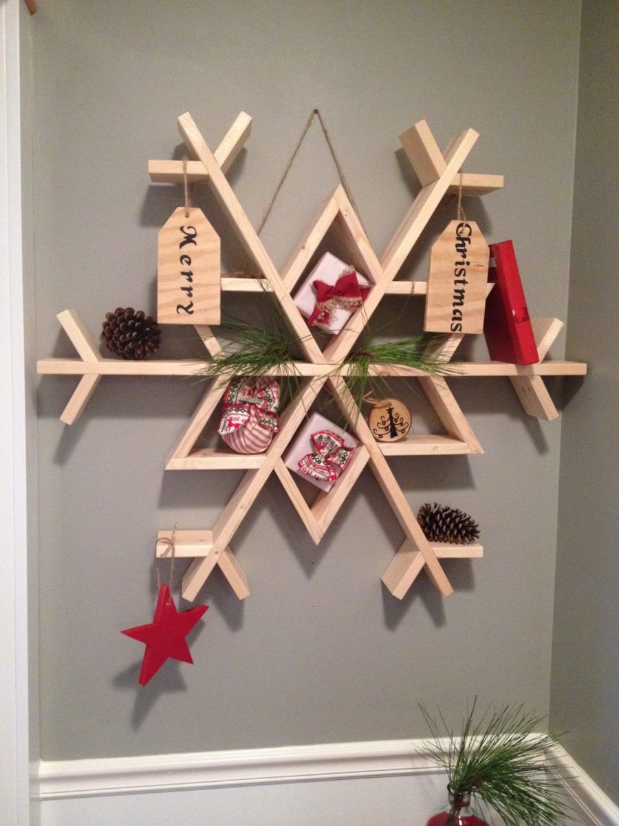 Christmas-decorations-wood-bookcase