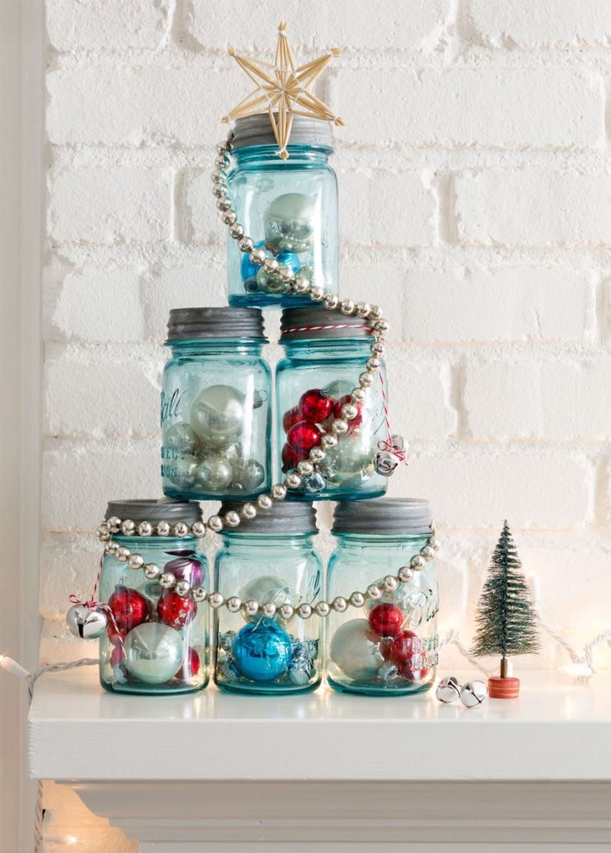 Christmas-decorations-glass-jar-tree