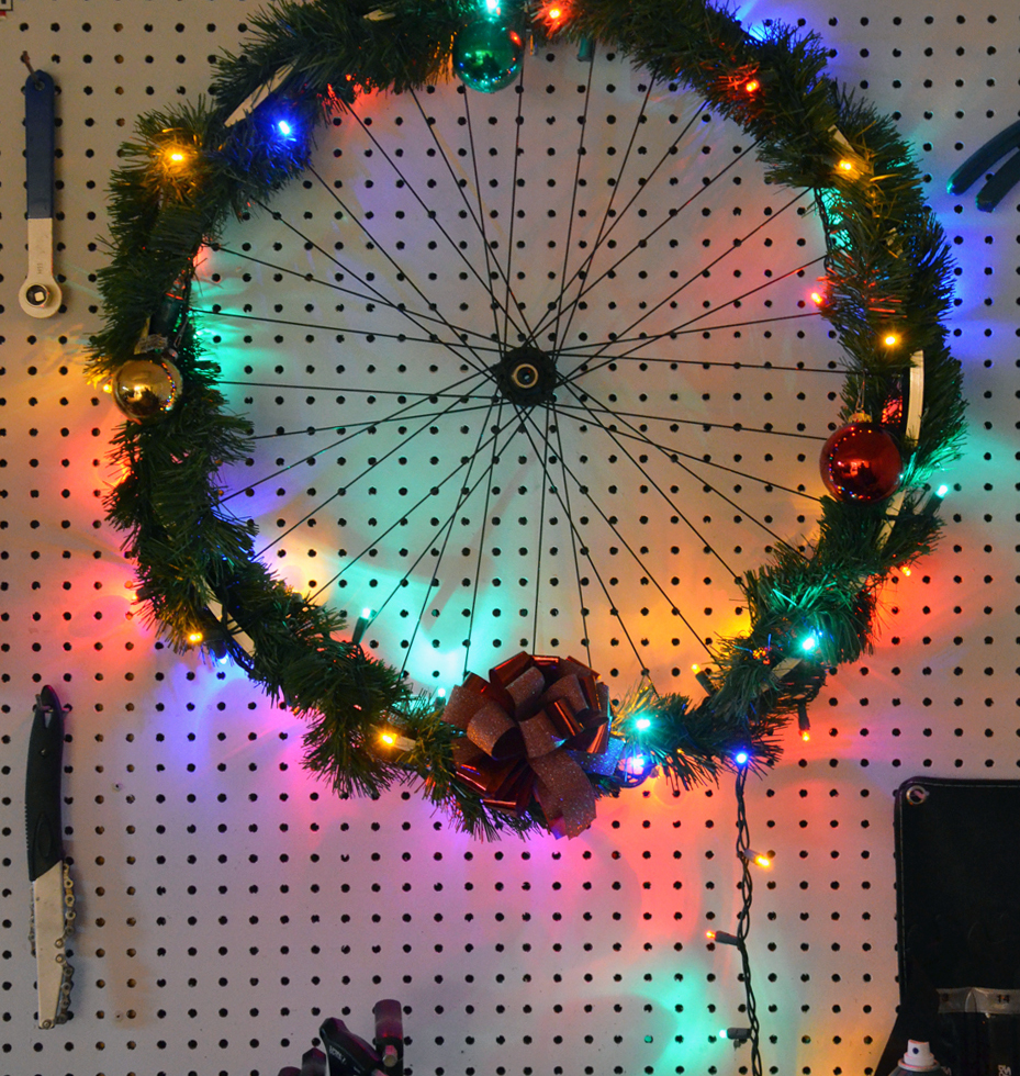 Christmas-decoration-bike-workshop