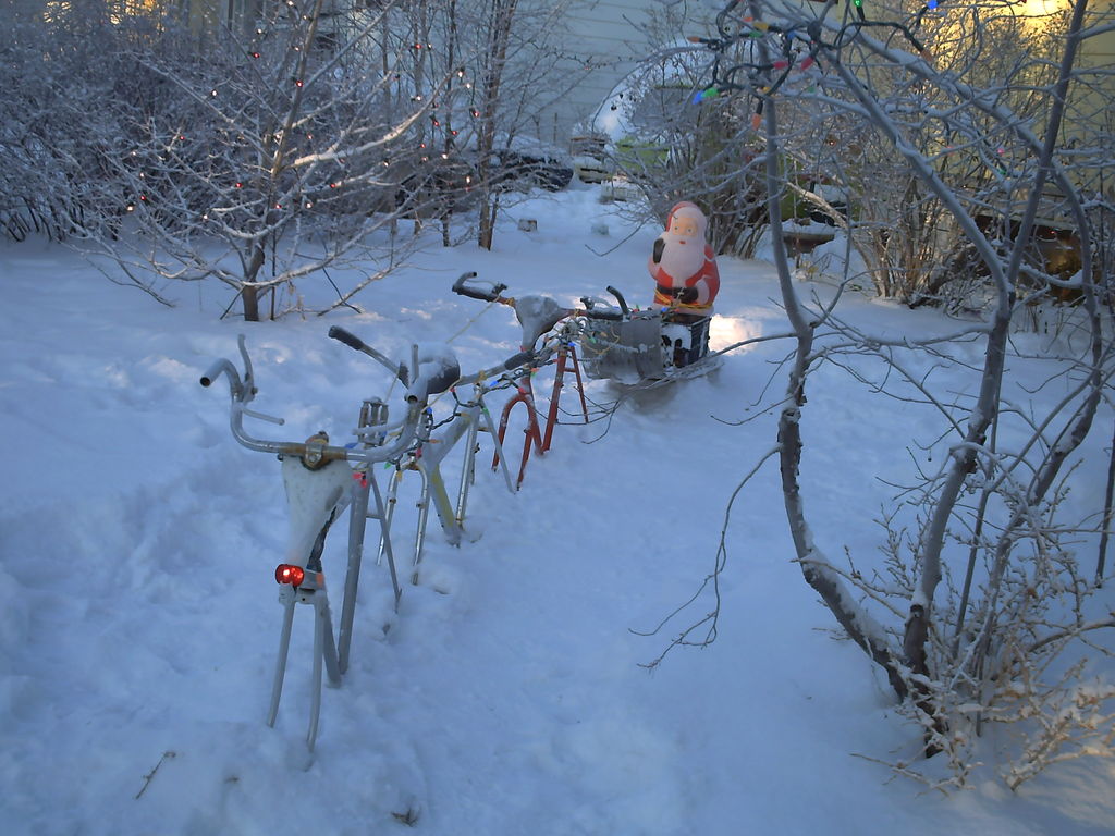 Christmas-decoration-bike-sled