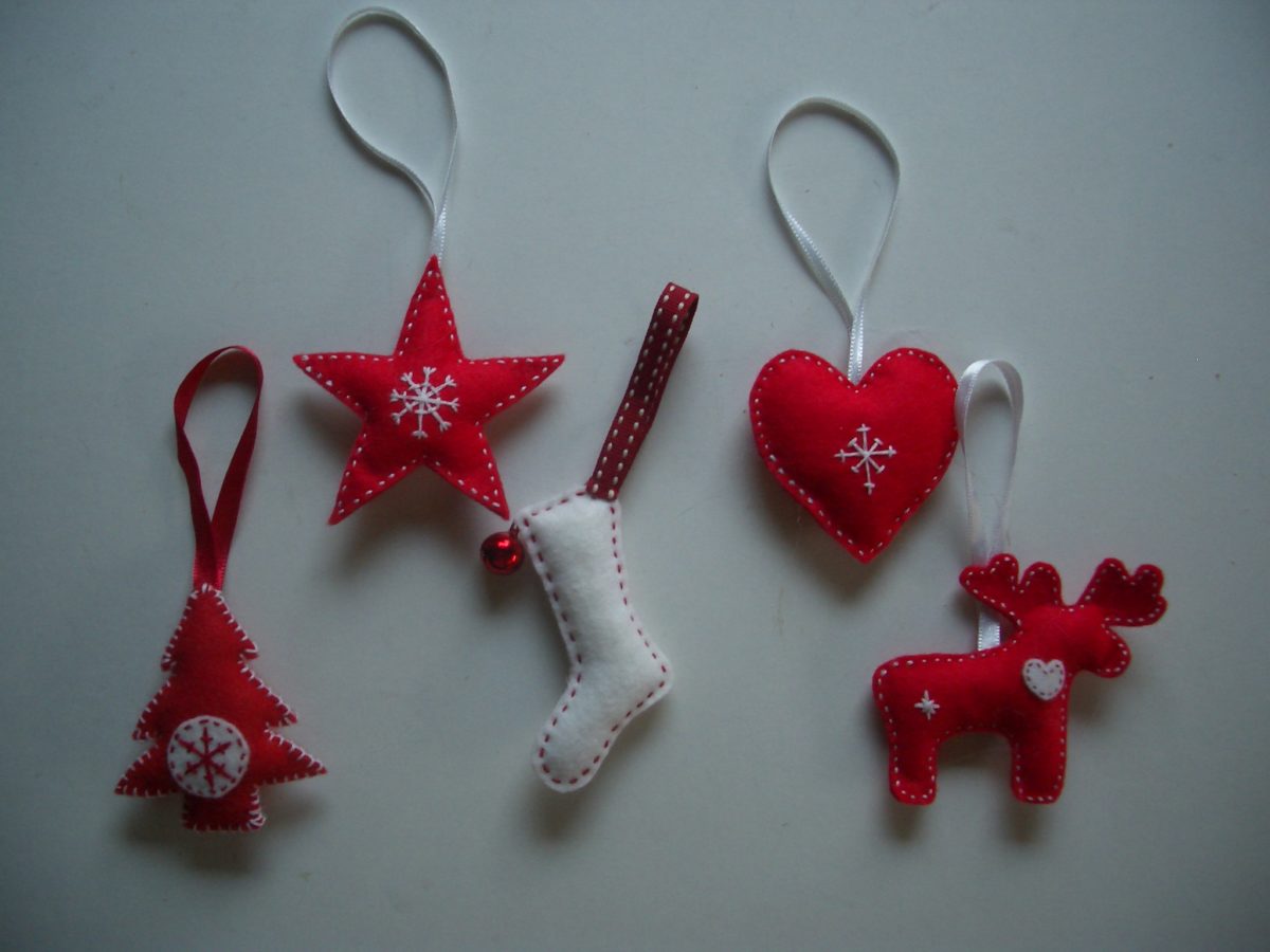 Scandinavian-felt-Christmas-decorations