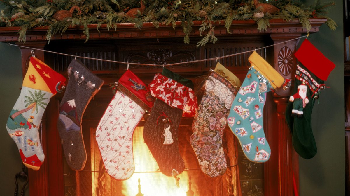 Christmas-decorations-felt-socks