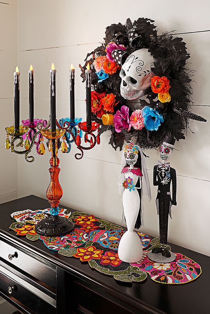 halloween-decorations-mexican-thriller-style