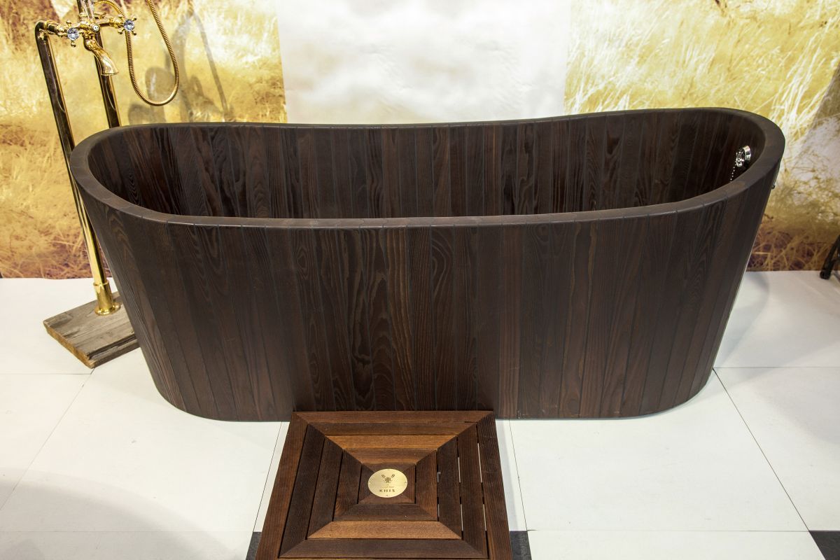 how-to-build-wooden-bathtub