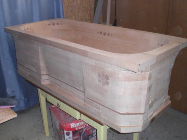 how-to-build-wooden-bathtub-8