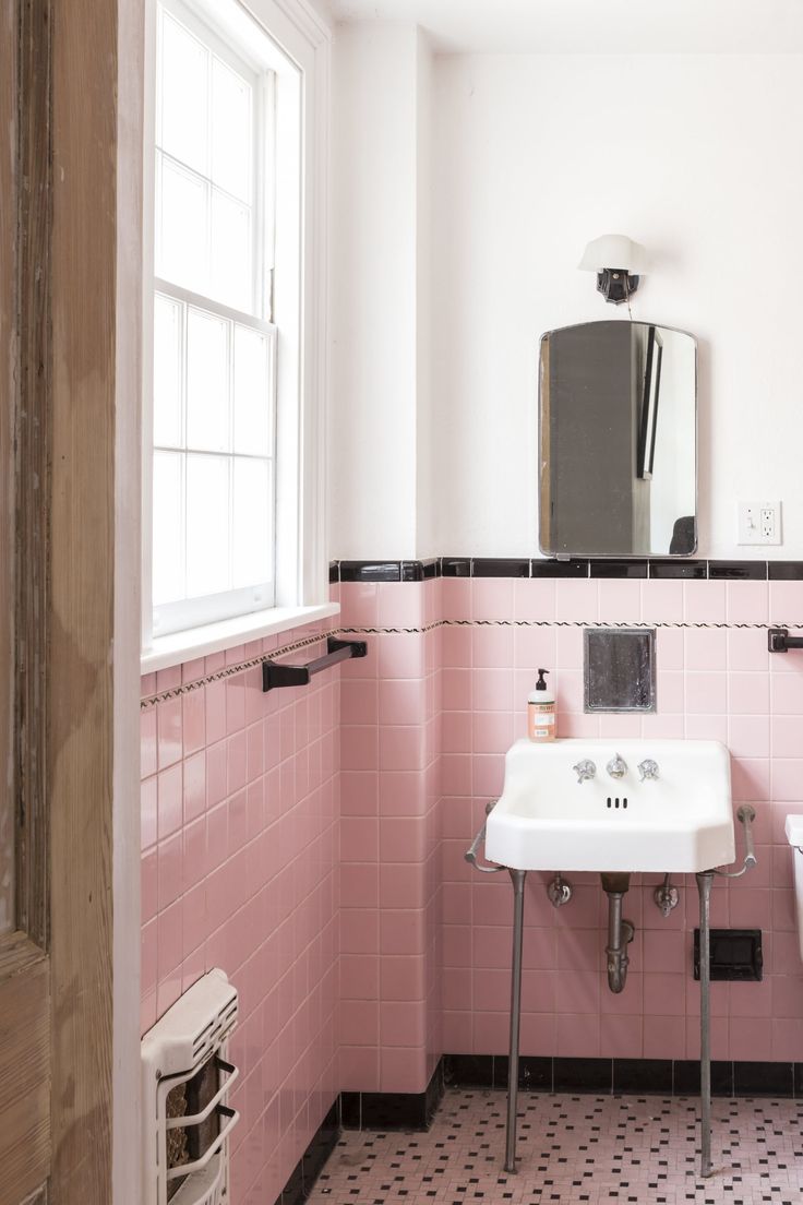 antique-pink-bathroom-